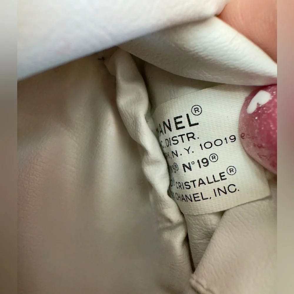 Chanel By the Sea Makeup Cosmetic Crossbody Bag - Picture 8 of 10